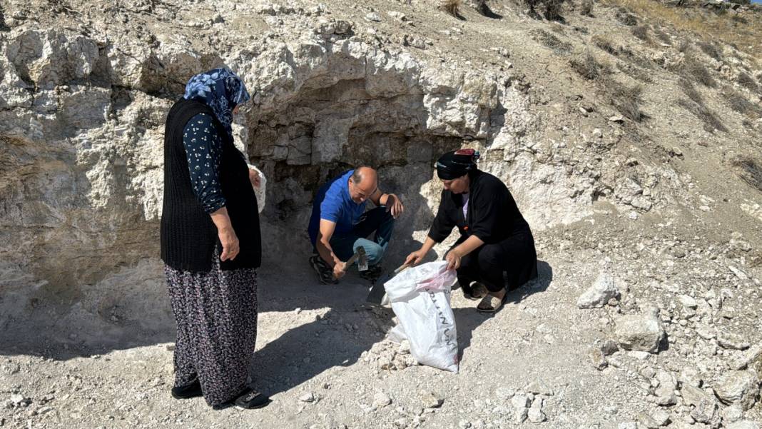 5 ton üzümden 200 kilogram elde ediliyor. Kilosu 300 liradan satılıyor 1